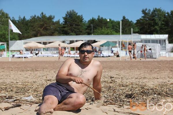 -,   Aziz, 42 ,  