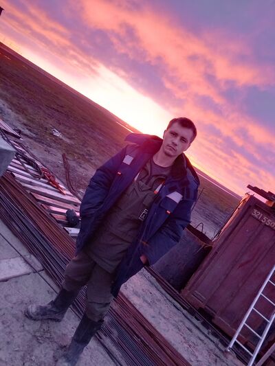  ,   Pavel, 32 ,   , 