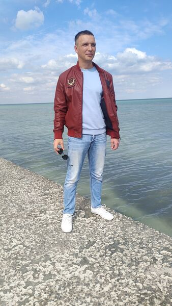  ,   Anton, 33 ,   ,   , c , 