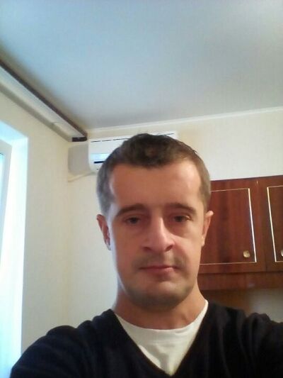  ,   Yan, 44 ,   