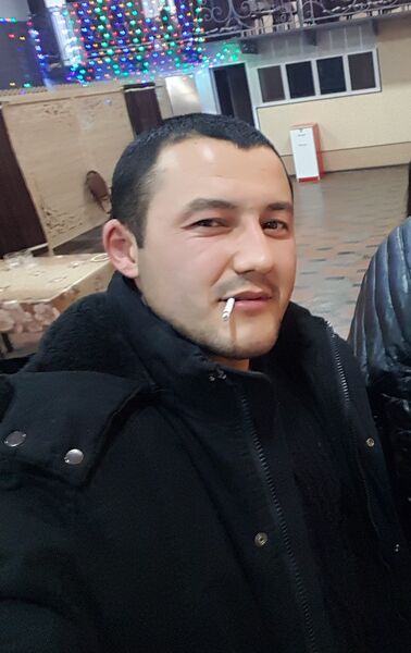  ,   Khan, 33 ,     , c 
