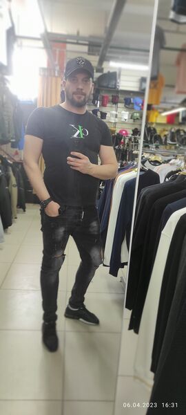  ,   Mikhail, 40 ,   ,   
