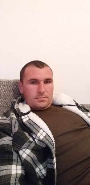  ,   Oleg, 35 ,   ,   