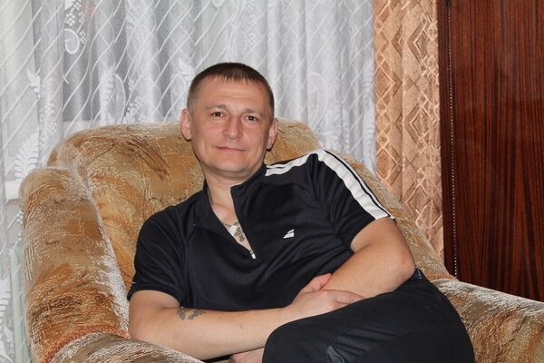  ,   Wolf, 52 ,  