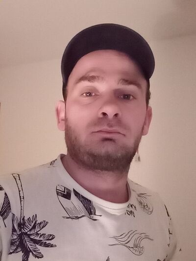  ,   Simion, 31 ,   ,   