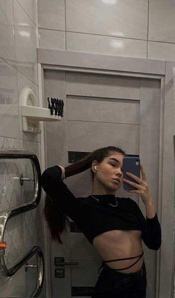  ,   Valentina, 21 ,   ,   