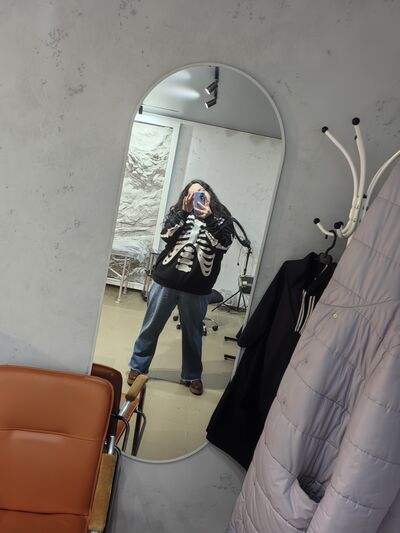  ,   Feride, 25 ,     , c 