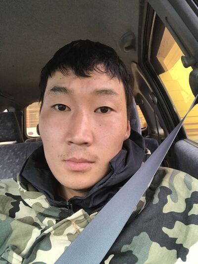  ,   Leon, 25 ,   ,   , c , 