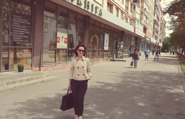  ,   Alice, 38 ,   ,   , c 