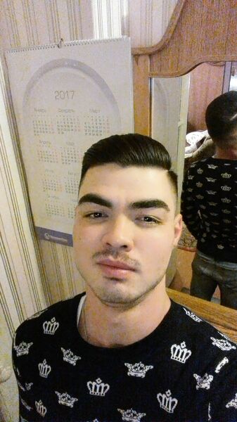  ,   Rustem, 32 ,   