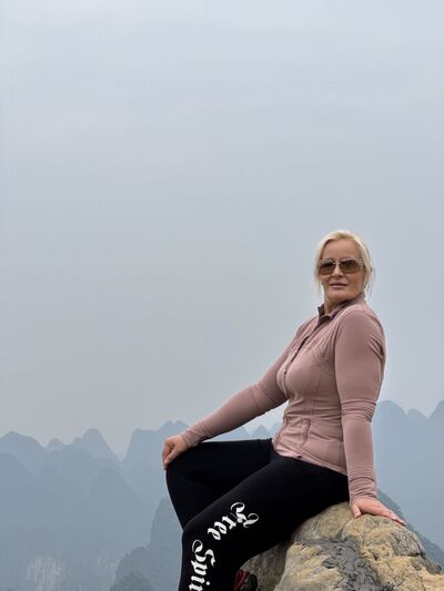  ,   Lena, 48 ,     , c 