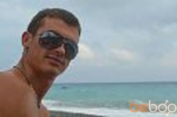  ,   Leo, 36 ,   