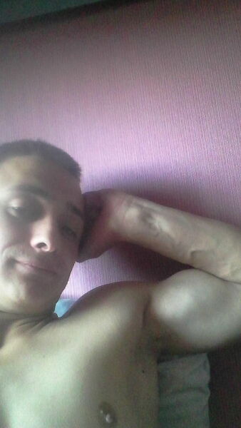  ,   Valik, 28 ,   