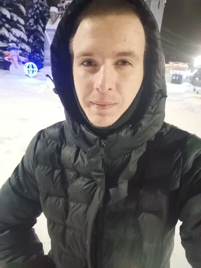  ,   Artur, 25 ,   ,   , c , 