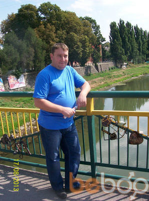  ,   Artem, 42 ,   