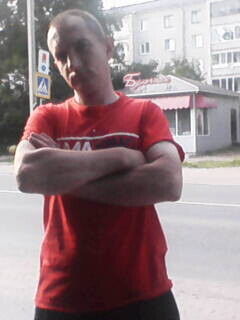  20664512  Sergei, 42 ,    