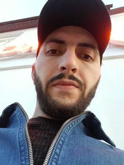  ,   Arman, 28 ,   ,   , c , 