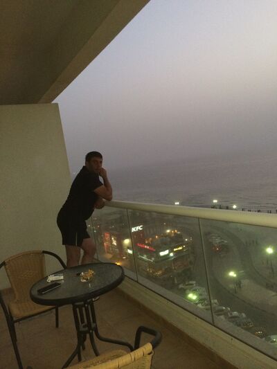  ,   Artur, 43 ,     , c 