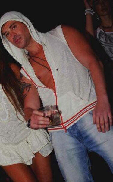  ,   Elton, 36 ,   