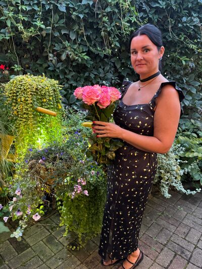  ,   Viktorija, 37 ,   ,   , c , 