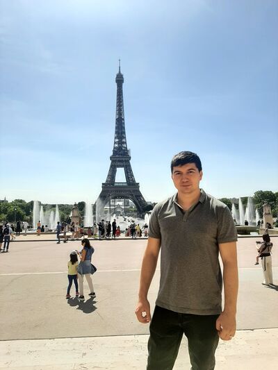  Frankfurt am Main,   Leon, 32 ,   ,   