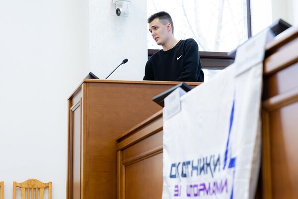  ,   Yaroslav, 25 ,   ,   , c , 
