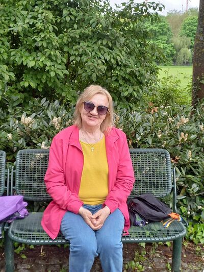  ,   Ludmila, 70 ,   ,   