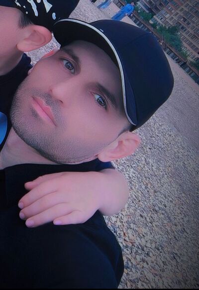  ,   Amir, 36 ,   ,   