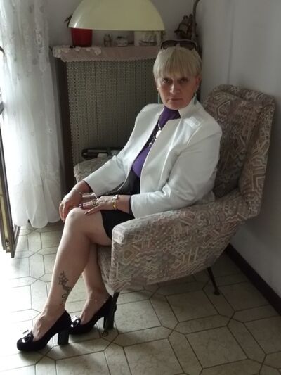  ,   Scarllet, 61 ,     , c 