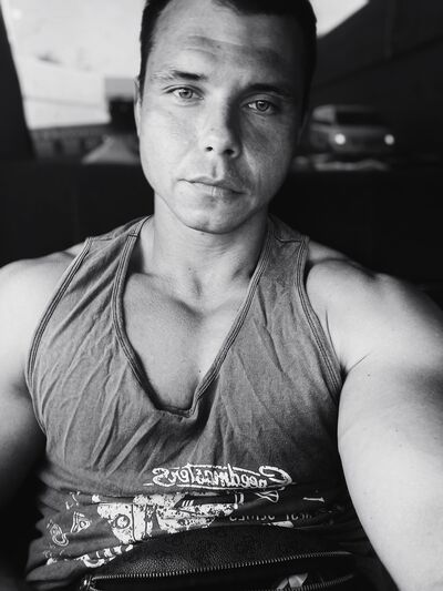  ,   Grigory, 32 ,   