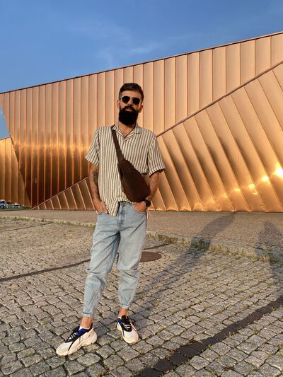  ,   Badri, 31 ,   ,   