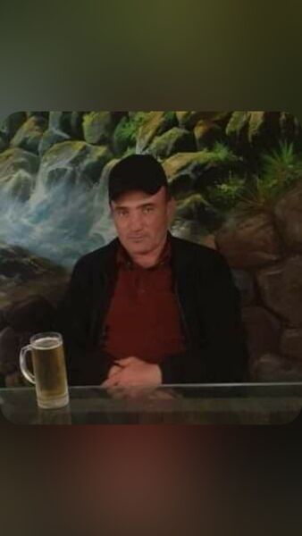  ,   Artur, 53 ,     