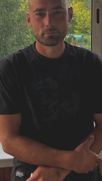  ,   Anton, 28 ,   ,   