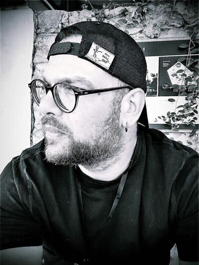  ,   Alex, 41 ,  