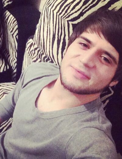  ,   Artur, 32 ,   ,   