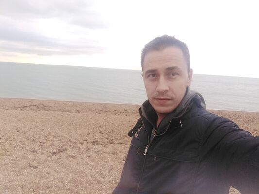  ,   Mladen, 33 ,   ,   