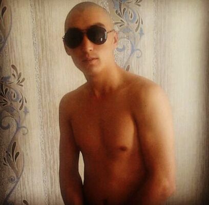  ,   Erik, 33 ,   ,   , c , 