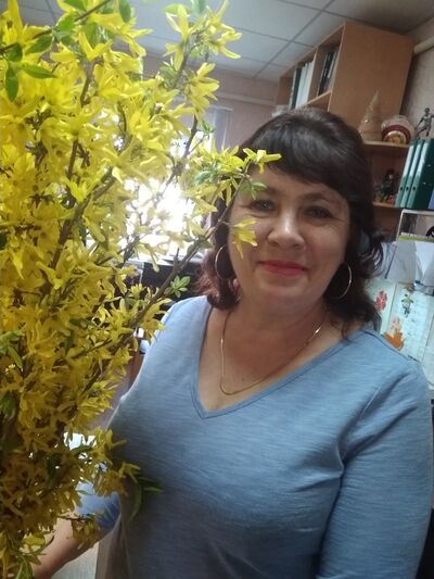  ,   Irina, 62 ,  