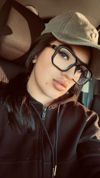  ,   Aliya, 27 ,   ,   