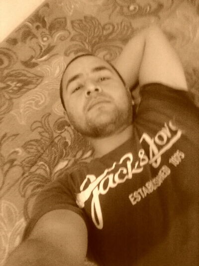  ,   Farrux, 32 ,   