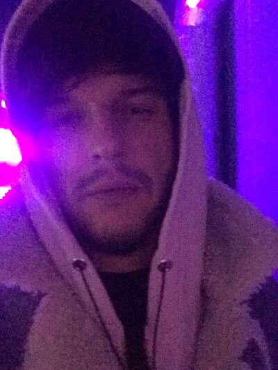  ,   Parker, 32 ,     , c 