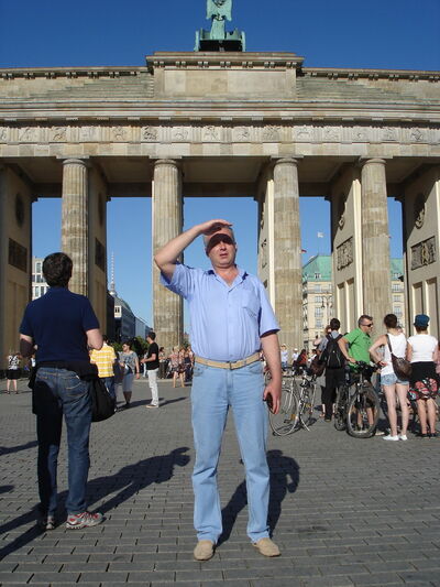  ,   Vitalik, 55 ,  