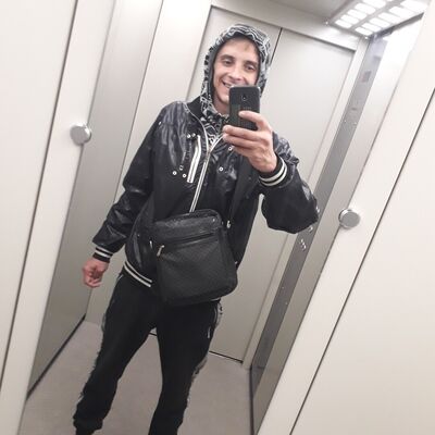  ,   Ruslan, 32 ,   