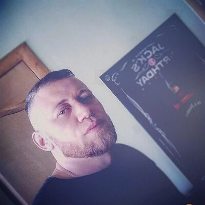  ,   Erik, 40 ,   ,   , c 