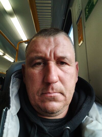  ,   Viktor, 48 ,   ,   