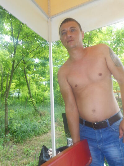  ,   Vasili, 45 ,  