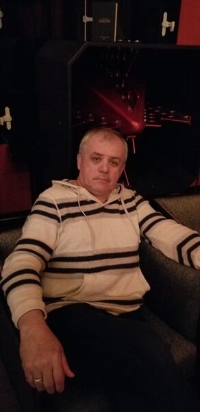  ,   Yuriy, 61 ,   ,   , c 