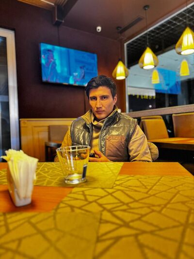  ,   Aziz, 28 ,   