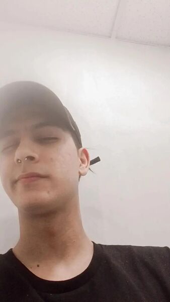  ,   Kevin, 21 ,   ,   