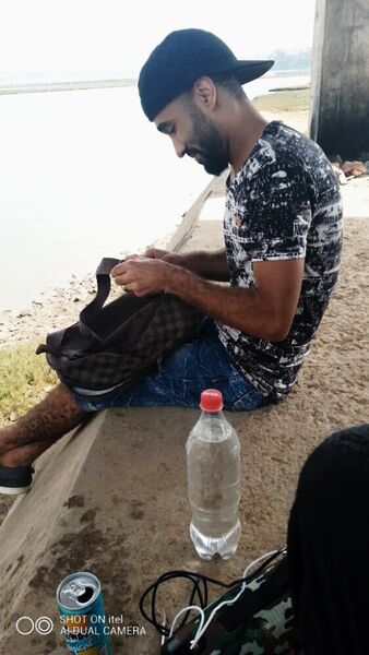  ,   Redouane, 34 ,   c , 